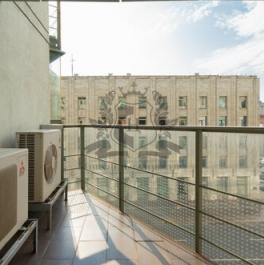 Аренда 3-комн квартиры на вторичном рынке ул Шпалерная,  д. 60