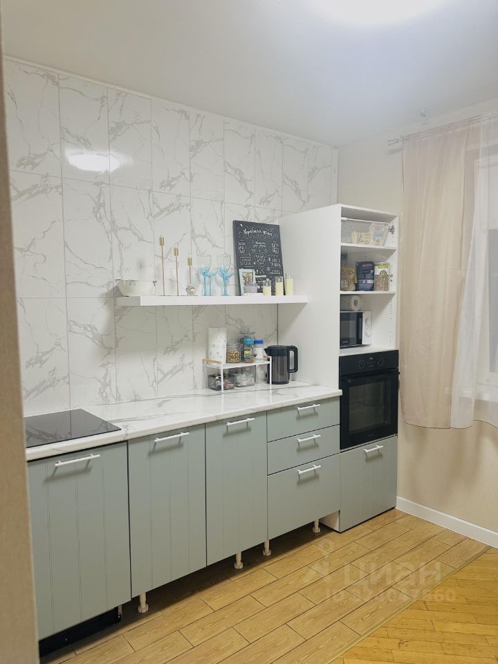 Продажа 2-комн квартиры на вторичном рынке улица Малыгина, 14К1