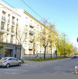 Продажа 1-комн квартиры на вторичном рынке Учительская улица,  д. 18 к1