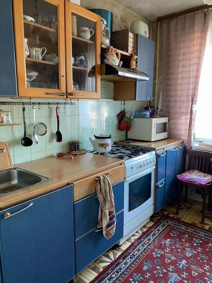 Продажа 3-комн квартиры на вторичном рынке Центральный мкр, улица Корнеева, 38
