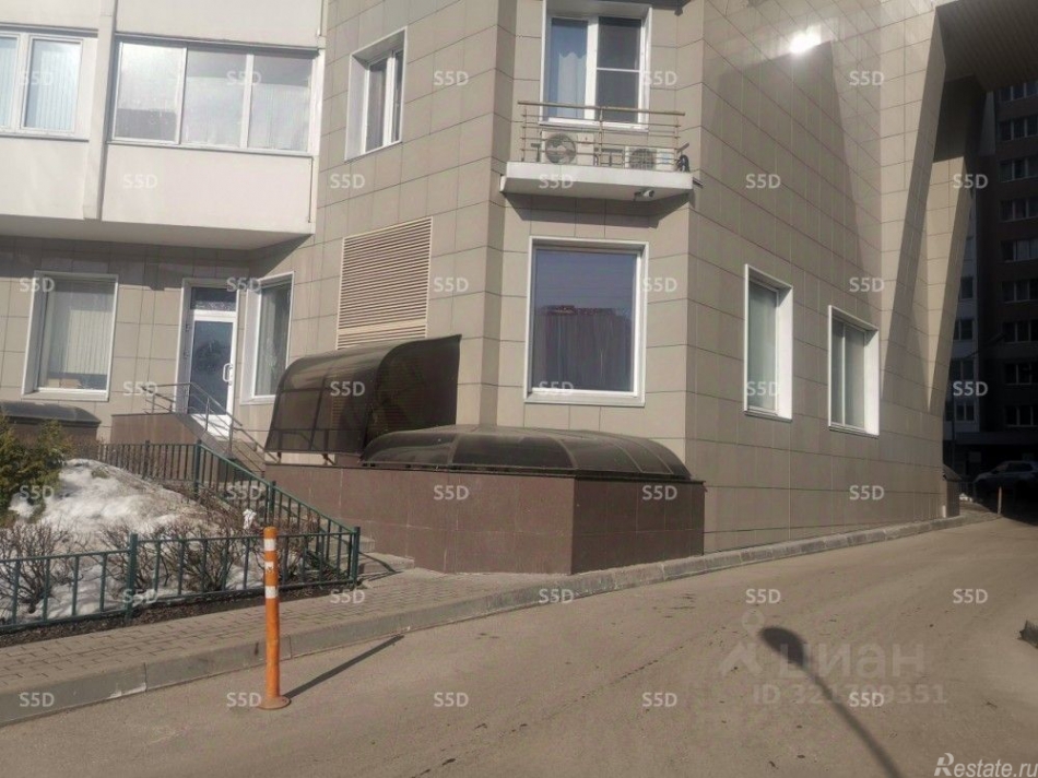 Продажа торгового помещения б-р Яна Райниса,  д. 31