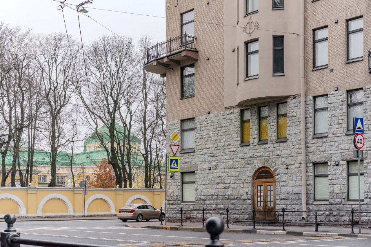 Продажа 4-комн квартиры на вторичном рынке Таврическая улица, 37