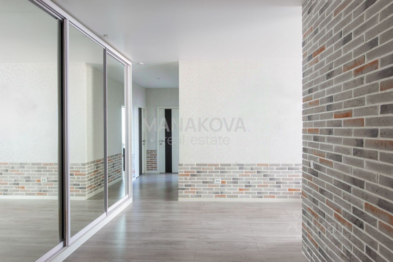 Продажа 4-комн квартиры на вторичном рынке улица Латышских Стрелков, 15к3