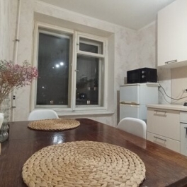 Продажа 1-комн квартиры на вторичном рынке Будапештская улица,  д. 38 к2