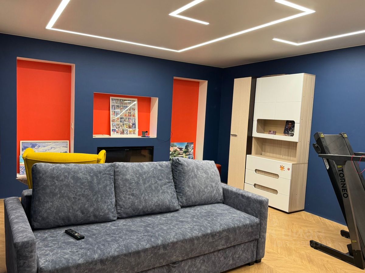 Продажа 3-комн квартиры на вторичном рынке Колпино, улица Металлургов, 4