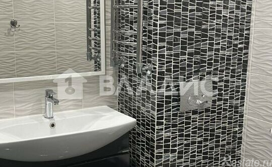 Продажа 3-комн квартиры на вторичном рынке Митинская улица,  д. 26