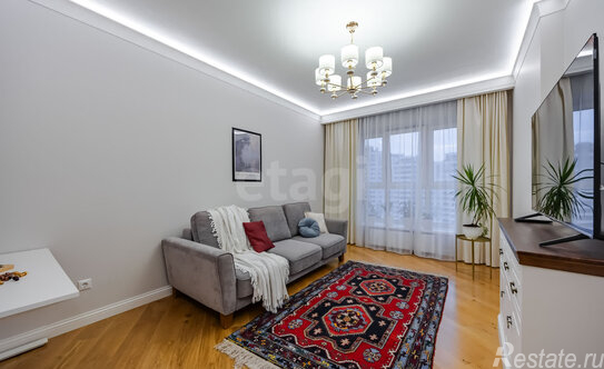 Продажа 3-комн квартиры на вторичном рынке Маршала Блюхера пр-кт,  д. 7 к1