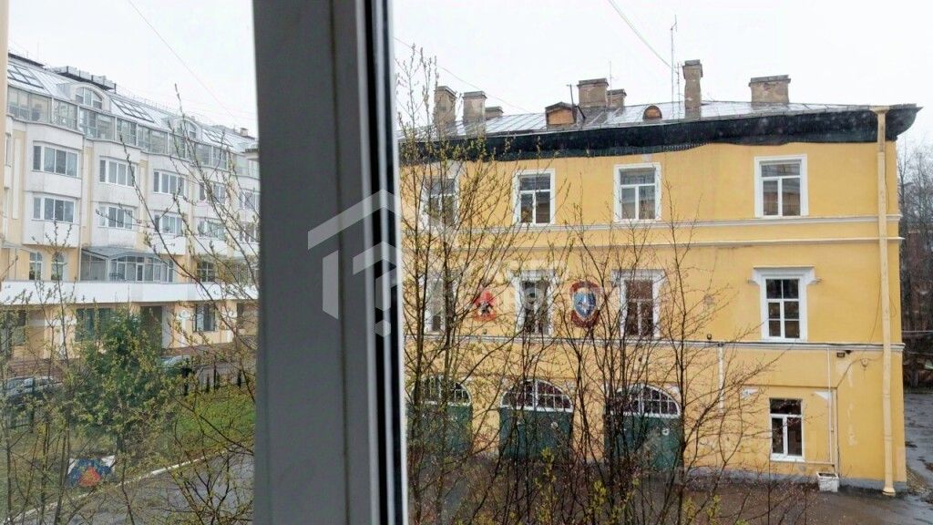 Продажа 3-комн квартиры на вторичном рынке Петергоф, Самсониевская улица, 7