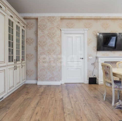 4-комн квартира Петергофское ш