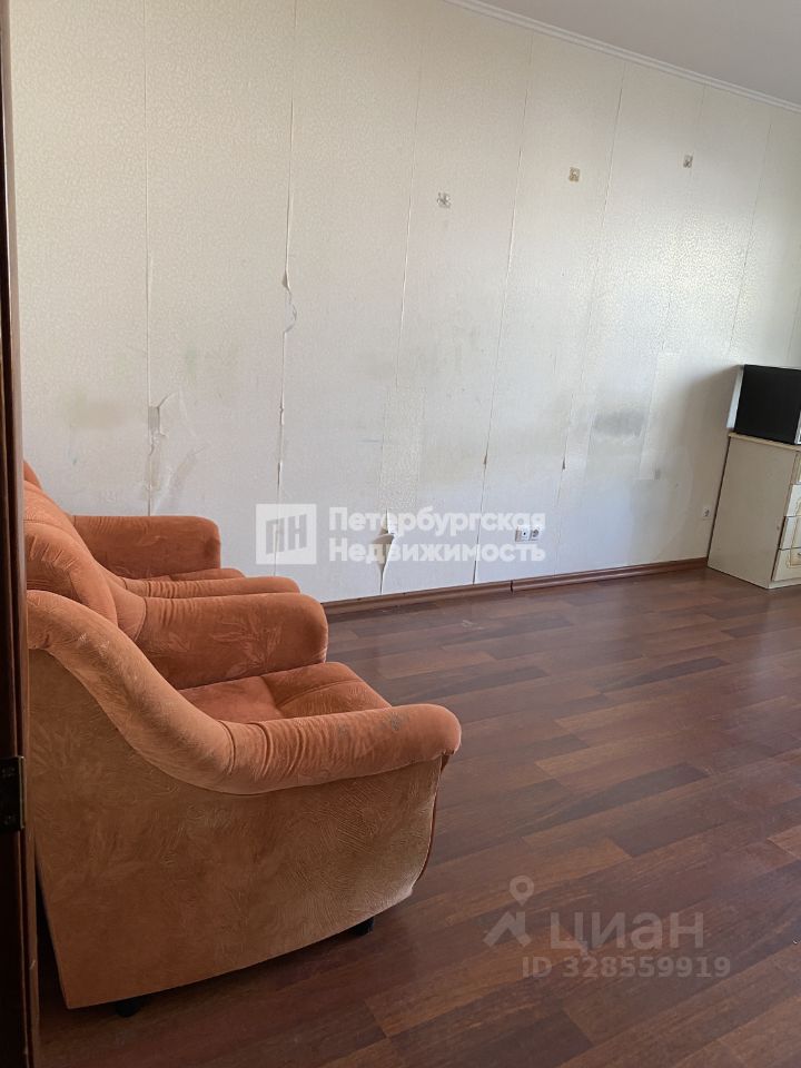 Продажа 2-комн квартиры на вторичном рынке проспект Авиаконструкторов, 45К1