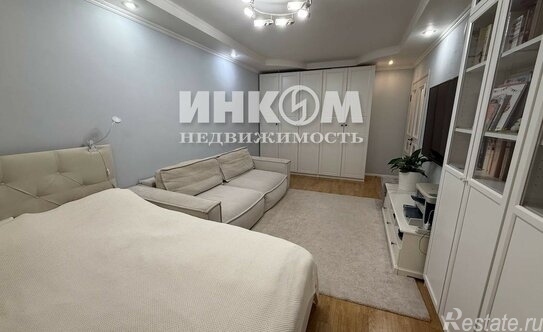 Продажа 2-комн квартиры на вторичном рынке ул Молостовых,  д. 10,  к. 2