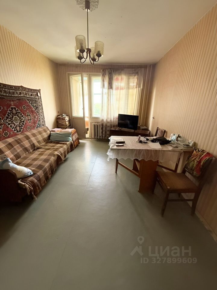 Продажа 2-комн квартиры на вторичном рынке Коммунар г., улица Садовая, 12