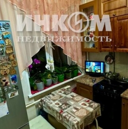 Продажа 2-комн квартиры на вторичном рынке Анадырский проезд,  д. 9