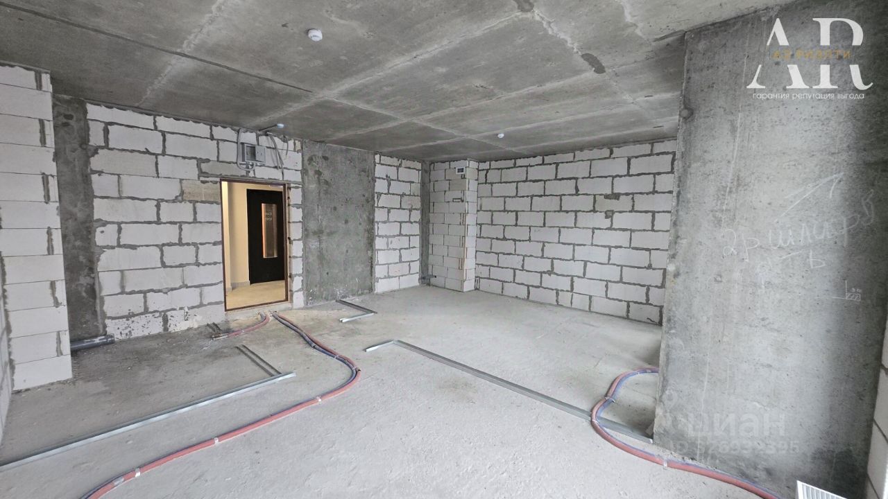 Продажа 2-комн квартиры на вторичном рынке Бартеневская улица, 18к1