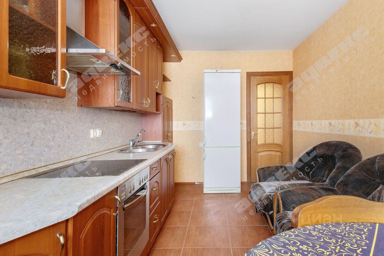 Продажа 2-комн квартиры на вторичном рынке улица Савушкина, 117к2