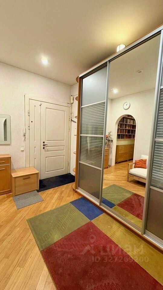 Продажа 3-комн квартиры на вторичном рынке проспект Обуховской обороны, 17
