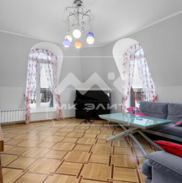 Продажа 4-комн квартиры на вторичном рынке 16-я линия,  д. 37