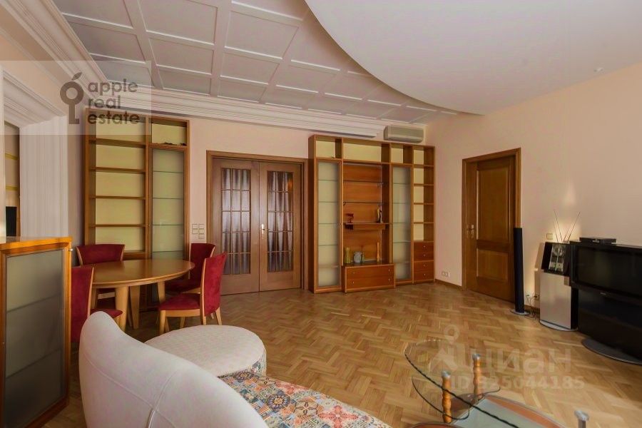Продажа 3-комн квартиры на вторичном рынке Татарская улица, 18