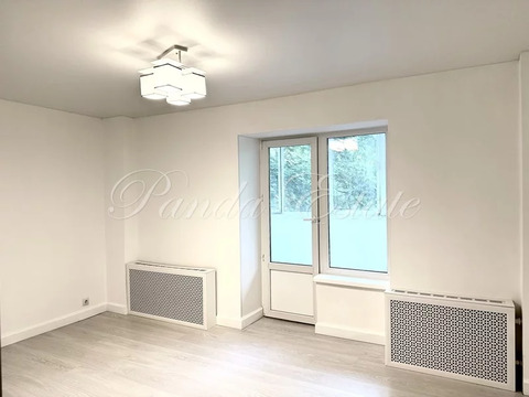 Продажа 3-комн квартиры на вторичном рынке ул. Строителей,  д. 9