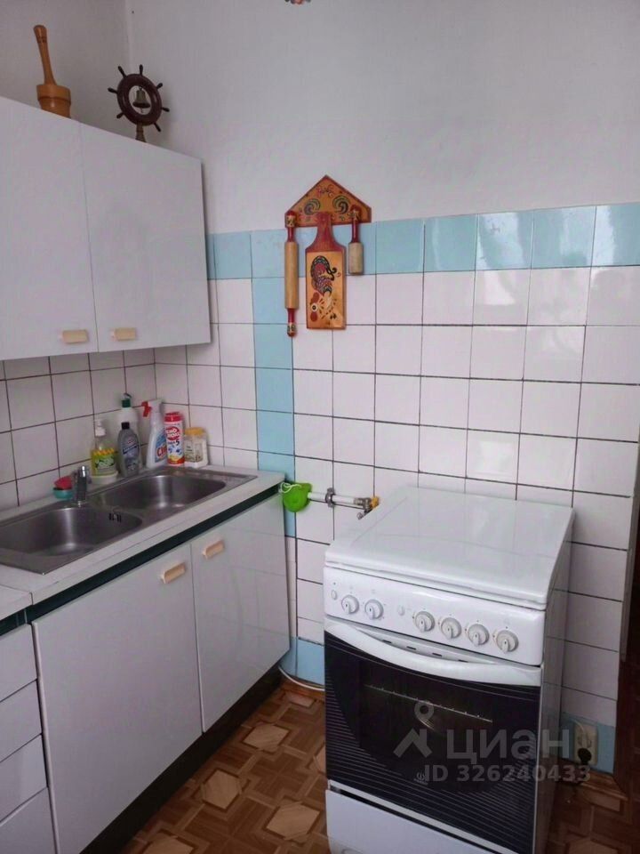 Продажа 3-комн квартиры на вторичном рынке Ломоносов, улица Пулеметчиков, 20