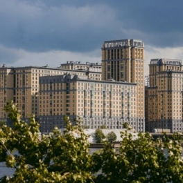 Продажа 3-комн квартиры на вторичном рынке Октябрьская наб,  д. 42