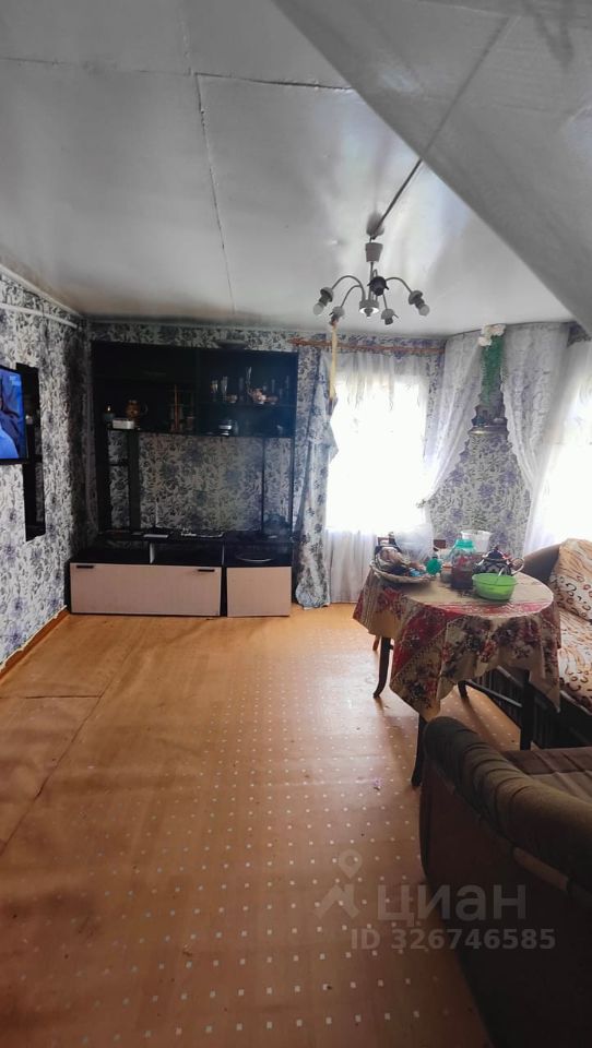 Продажа дома Ульяновка пгт, улица Театральная