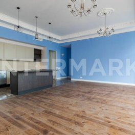 Продажа 4-комн квартиры на вторичном рынке Козловский Б. пер,  д. 8