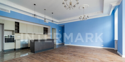 4-комн квартира Козловский Б. пер,  д. 8