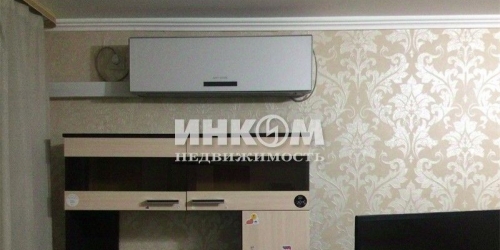 1-комн квартира улица Пилота Нестерова,  д. 7