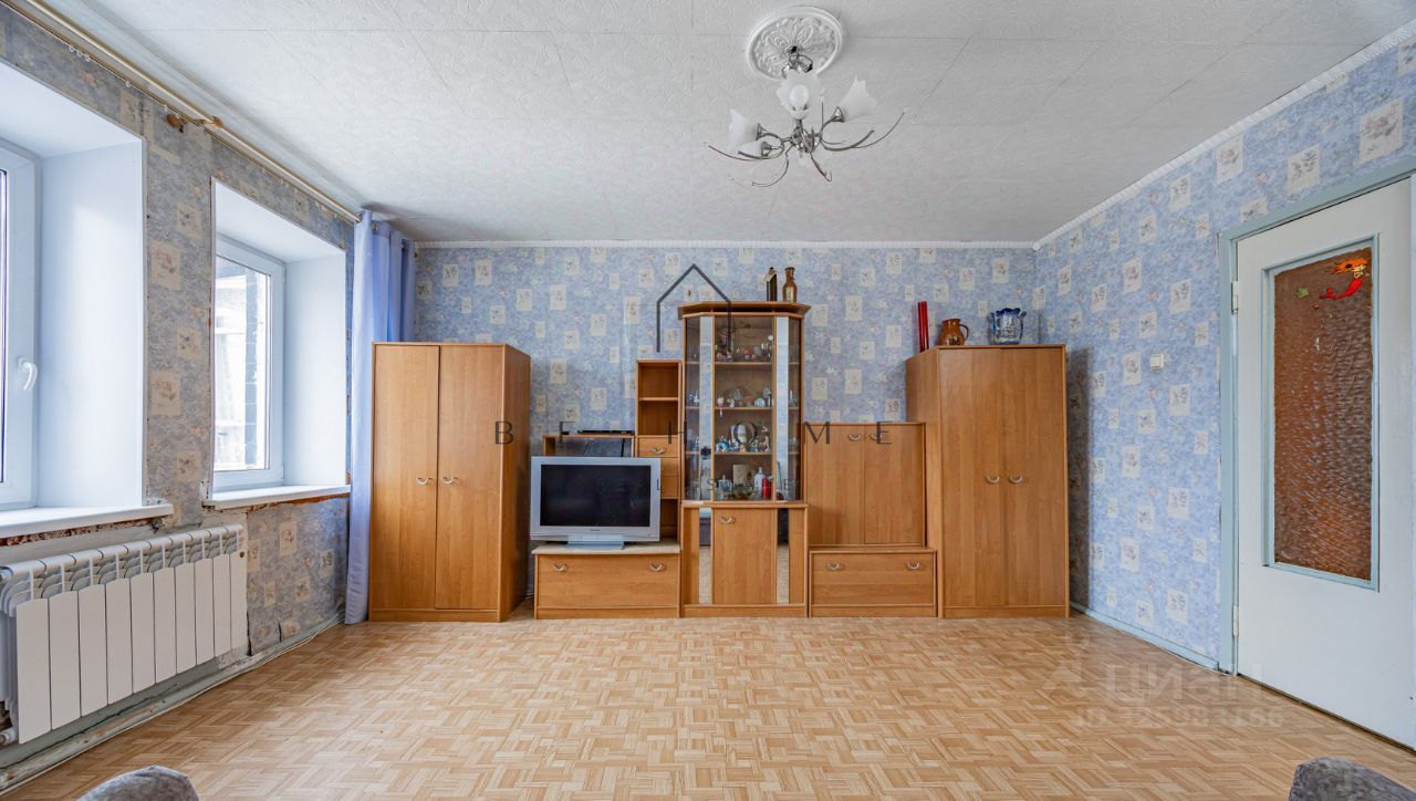 Продажа 4-комн квартиры на вторичном рынке Зеленогорск, Привокзальная улица, 3