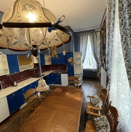 Аренда 4-комн квартиры на вторичном рынке Пушкин, Радищева,  д. 2/10