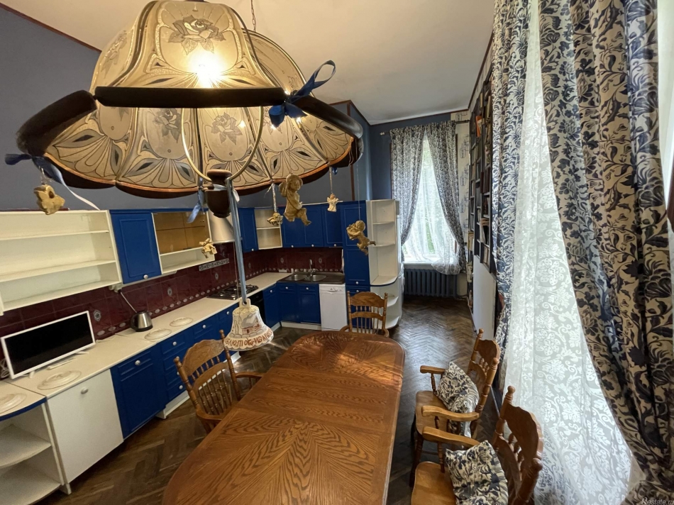 Аренда 4-комн квартиры на вторичном рынке Пушкин, Радищева,  д. 2/10