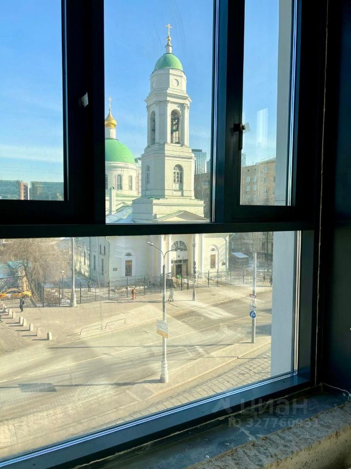 Продажа 3-комн квартиры на вторичном рынке Стремянный переулок, 2