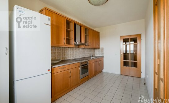 Аренда 3-комн квартиры на вторичном рынке ул Стасовой,  д. 4