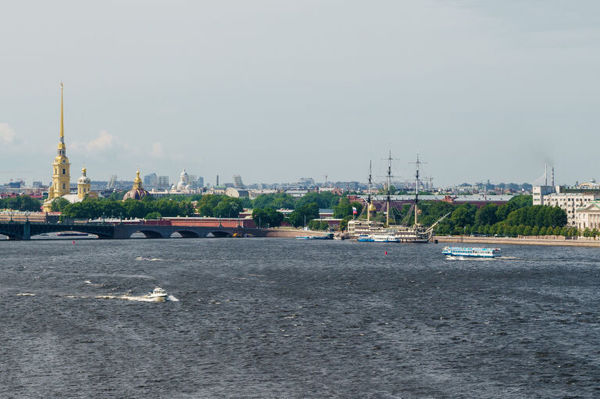 Продажа 4-комн элитного жилья Воскресенская наб,  д. 32