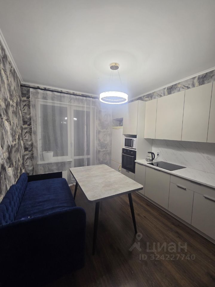 Продажа 1-комн квартиры на вторичном рынке проспект Ветеранов, 175