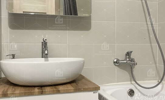 Продажа 1-комн квартиры на вторичном рынке Пражская улица,  д. 14