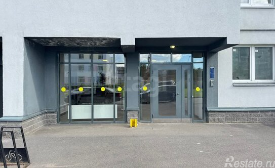 Продажа 3-комн квартиры на вторичном рынке улица Тамбасова,  д. 8 к1