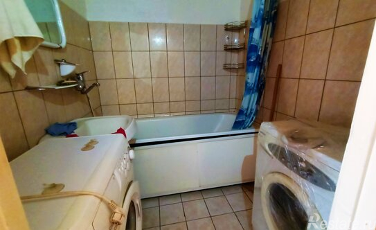 Продажа 2-комн квартиры на вторичном рынке улица Кадырова,  д. 4