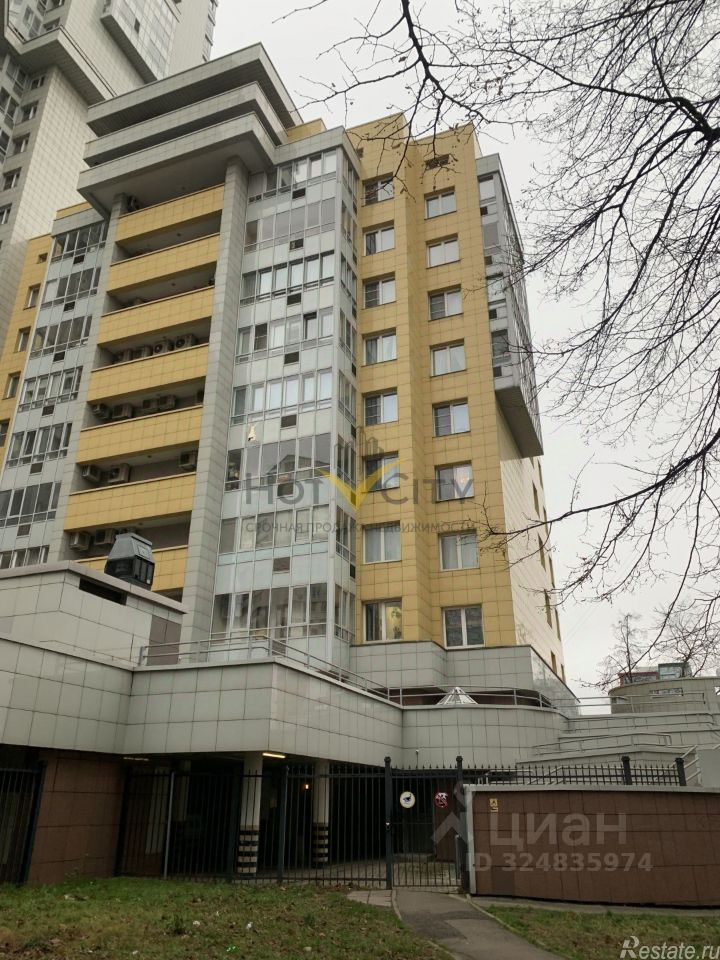 Продажа гаража Ярцевская улица,  д. 27 к1