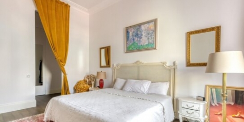 3-комн квартира Бронная М. ул,  д. 4