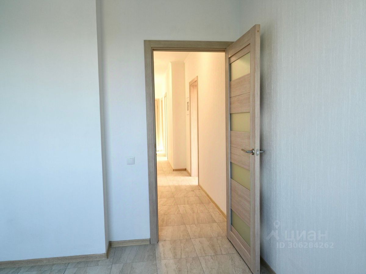 Продажа 3-комн квартиры на вторичном рынке улица Годовикова, 10