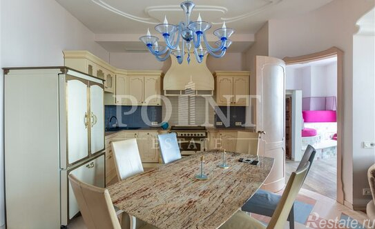 Продажа 4-комн квартиры на вторичном рынке Чапаевский пер,  д. 3