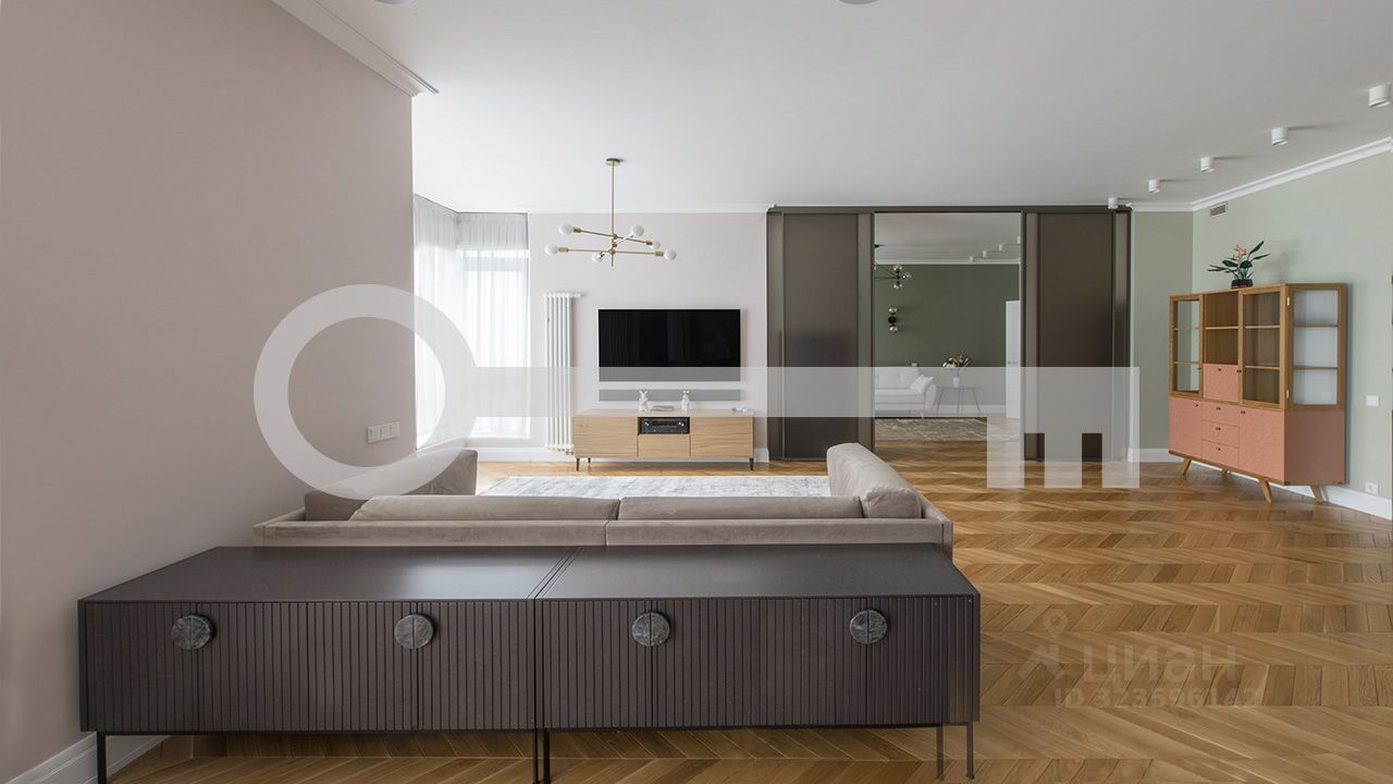 Продажа 5-комн квартиры на вторичном рынке Мосфильмовская улица, 70к1