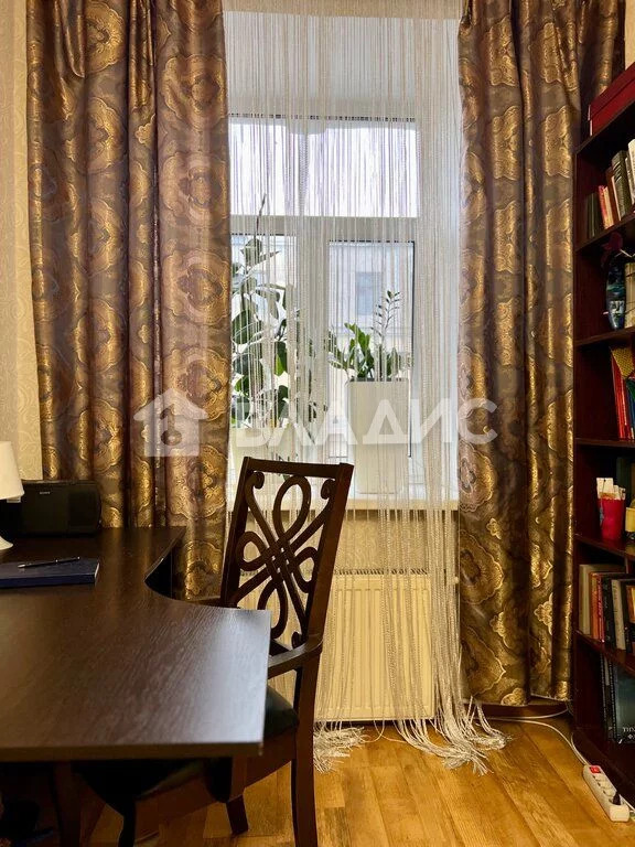 Продажа 3-комн квартиры на вторичном рынке ул. Комиссара Смирнова,  д. 5/2