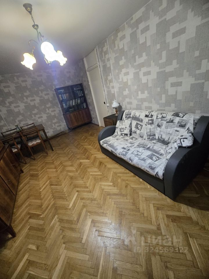 Аренда 2-комн квартиры на вторичном рынке 3-я Парковая улица, 22