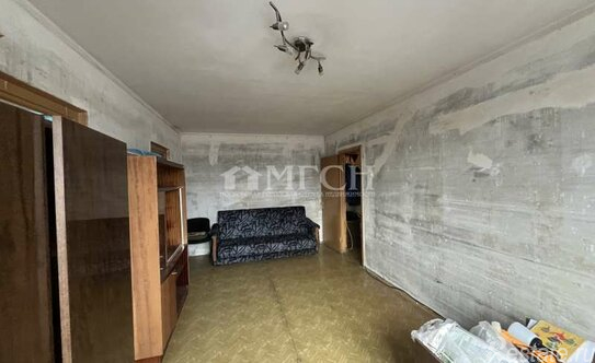 Продажа 4-комн квартиры на вторичном рынке ул Конёнкова,  д. 12А