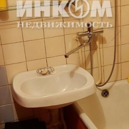 Аренда 1-комн квартиры на вторичном рынке ул Ереванская,  д. 12,  к. 4