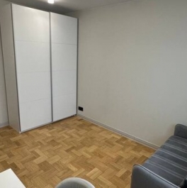 Продажа 3-комн квартиры на вторичном рынке Библиотечная улица,  д. 6