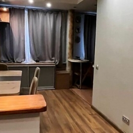 Продажа 3-комн квартиры на вторичном рынке ул Молостовых,  д. 11,  к. 1